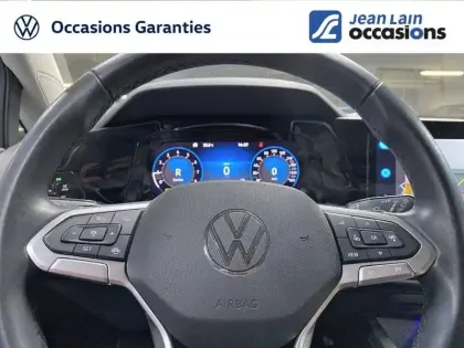 Photo 17 Volkswagen Golf  1.5 eTSI OPF 130 DSG7