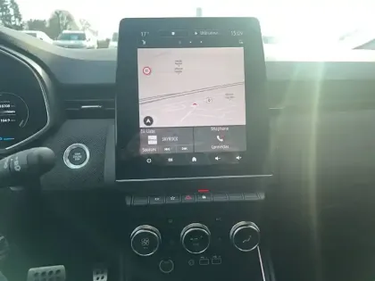 Photo 11 Renault Clio  E-Tech full hybrid 145 ch GSR2