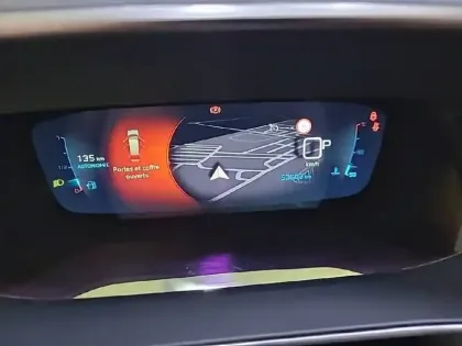 Photo 31 Peugeot 2008  BlueHDi 130 S&S EAT8