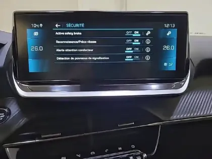 Photo 43 Peugeot 2008  BlueHDi 130 S&S EAT8