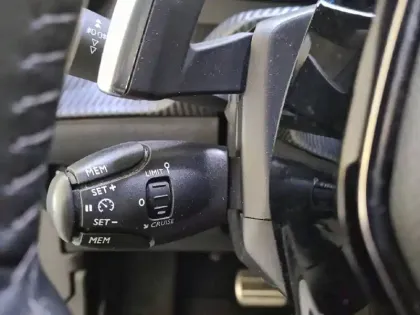 Photo 48 Peugeot 2008  BlueHDi 130 S&S EAT8