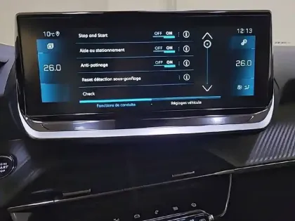 Photo 42 Peugeot 2008  BlueHDi 130 S&S EAT8