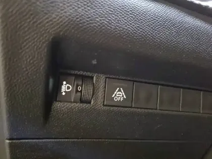 Photo 51 Peugeot 2008  BlueHDi 130 S&S EAT8