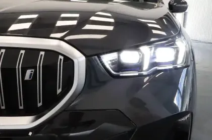 Photo 16 BMW Serie 5 i5 eDrive40 340 ch