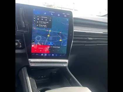 Photo 41 Renault Rafale  E-Tech full hybrid 200