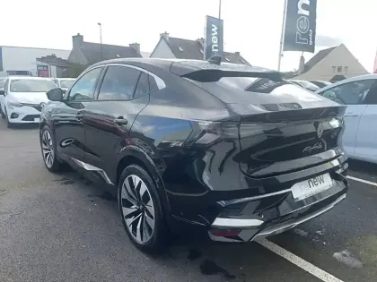 Photo 33 Renault Rafale  E-Tech full hybrid 200