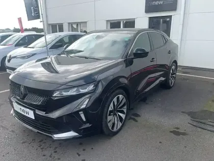 Photo 31 Renault Rafale  E-Tech full hybrid 200