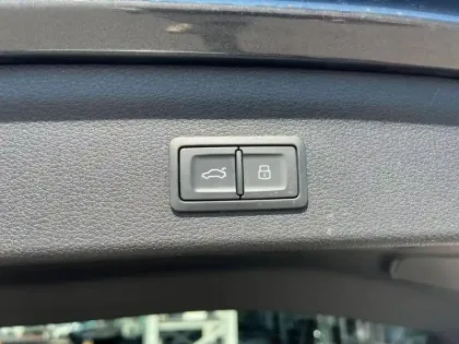 Photo 60 Audi Q3  45 TFSIe 245 ch S tronic 6