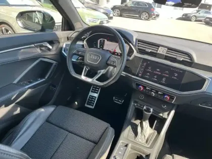 Photo 73 Audi Q3  45 TFSIe 245 ch S tronic 6