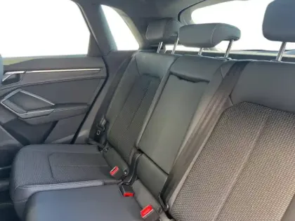 Photo 53 Audi Q3  45 TFSIe 245 ch S tronic 6