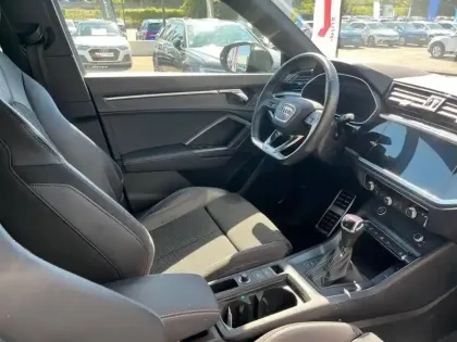 Photo 77 Audi Q3  45 TFSIe 245 ch S tronic 6