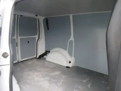 Photo 18 Volkswagen Transporter  6.1 VAN L1H1 2.0 TDI 150 BVM6 4MOTION