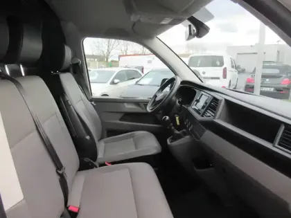 Photo 19 Volkswagen Transporter  6.1 VAN L1H1 2.0 TDI 150 BVM6 4MOTION