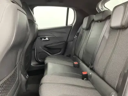 Photo 21 Peugeot 208  PureTech 100 S&S EAT8