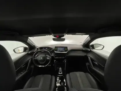 Photo 31 Peugeot 208  PureTech 100 S&S EAT8