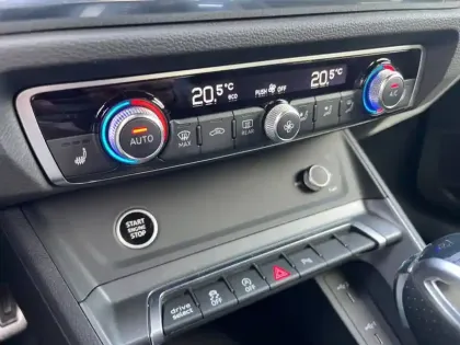 Photo 69 Audi Q3  35 TDI 150 ch S tronic 7