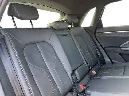 Photo 9 Audi Q3  35 TDI 150 ch S tronic 7