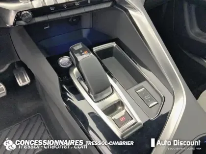 Photo 23 Peugeot 3008  Hybrid 225 e-EAT8 GT