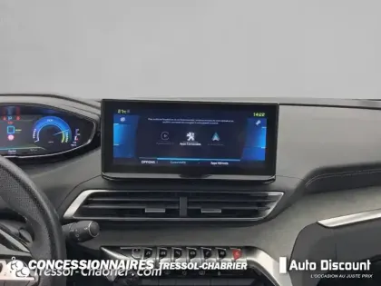 Photo 10 Peugeot 3008  Hybrid 225 e-EAT8 GT