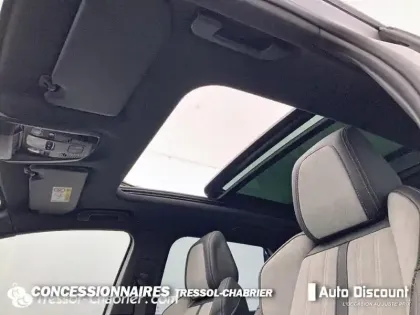 Photo 24 Peugeot 3008  Hybrid 225 e-EAT8 GT