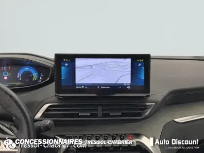Photo 21 Peugeot 3008  Hybrid 225 e-EAT8 GT