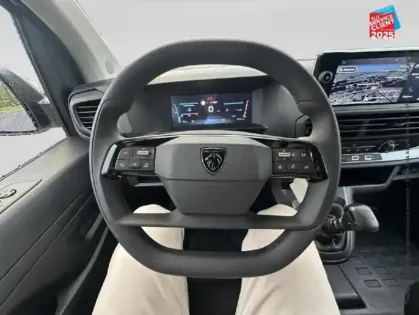 Photo 11 Peugeot Expert  Fg M 2.0 BlueHDi 145ch