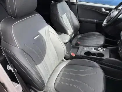 Photo 24 Ford Kuga Gén. III Ph1 Vignale 5