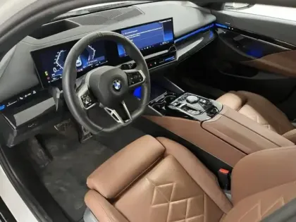 Photo 3 BMW Serie 5 Série 5 Touring 520dA 197ch M Sport