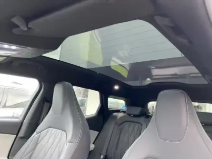 Photo 14 Ford Explorer 340ch 79kWh Extended Range Pack Premium AWD