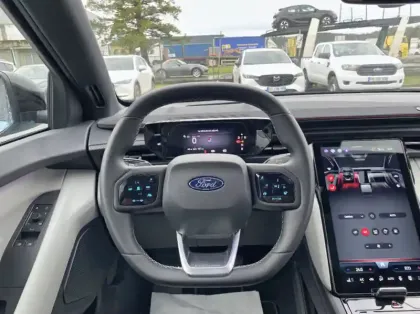 Photo 6 Ford Explorer 340ch 79kWh Extended Range Pack Premium AWD