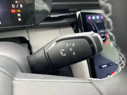 Photo 7 Ford Explorer 340ch 79kWh Extended Range Pack Premium AWD