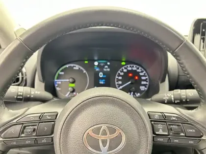 Photo 12 Toyota Yaris Hybride 116h Dynamic