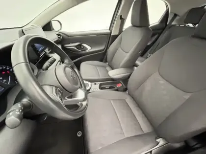 Photo 19 Toyota Yaris Hybride 116h Dynamic