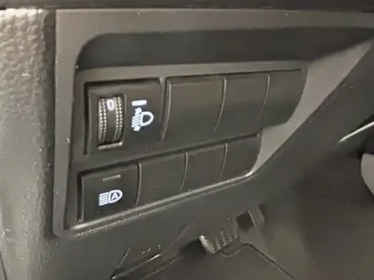 Photo 21 Toyota Yaris Hybride 116h Dynamic