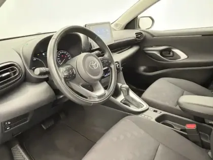 Photo 15 Toyota Yaris Hybride 116h Dynamic