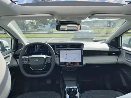 Photo 2 Ford Puma Gen-E 168ch Standard Range 43 kWh Premium