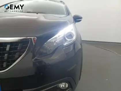 Photo 16 Peugeot 2008  BlueHDi 100ch S&S BVM5