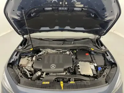 Photo 37 Mercedes GLA  200 d 8G-DCT