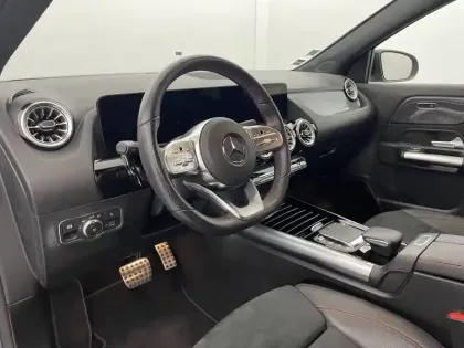 Photo 48 Mercedes GLA  200 d 8G-DCT