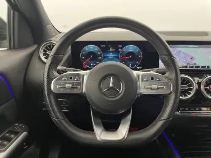 Photo 40 Mercedes GLA  200 d 8G-DCT