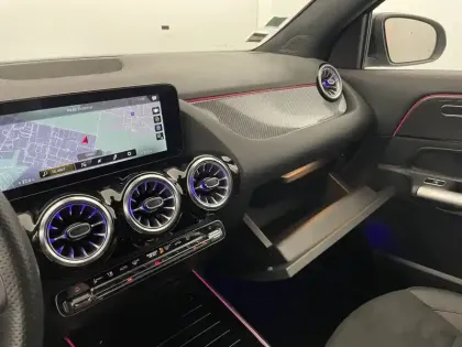 Photo 50 Mercedes GLA  200 d 8G-DCT