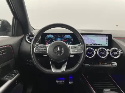 Photo 39 Mercedes GLA  200 d 8G-DCT