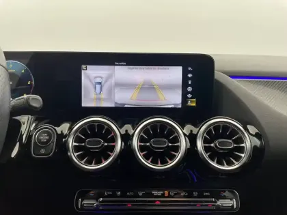 Photo 38 Mercedes GLA  200 d 8G-DCT