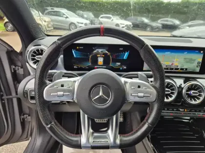 Photo 14 Mercedes Classe A  35 Mercedes-AMG 7G-DCT Speedshift AMG 4Matic