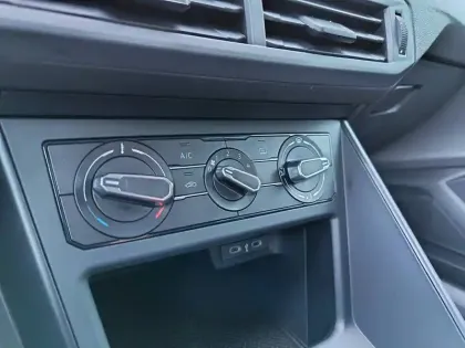 Photo 32 Volkswagen Polo  1.0 MPI 80 S&S BVM5