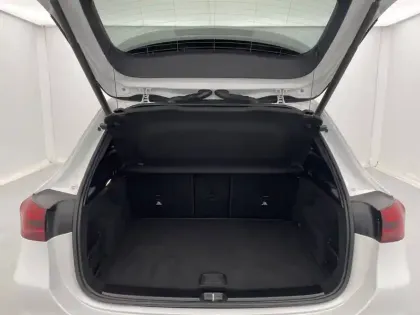 Photo 30 Mercedes GLA  200 d 8G-DCT