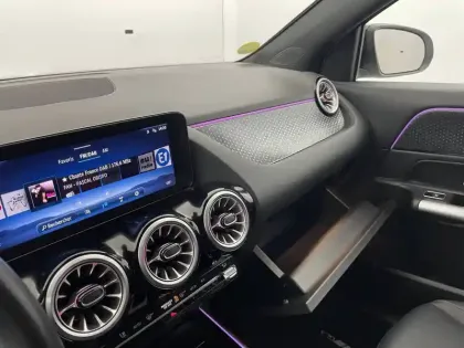 Photo 50 Mercedes GLA  200 d 8G-DCT