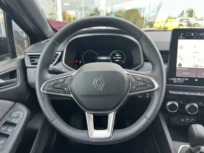 Photo 13 Renault Clio  E-Tech full hybrid 145 ch GSR2