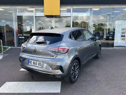 Photo 2 Renault Clio  E-Tech full hybrid 145 ch GSR2