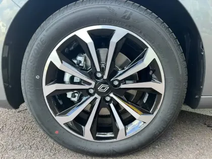 Photo 8 Renault Clio  E-Tech full hybrid 145 ch GSR2